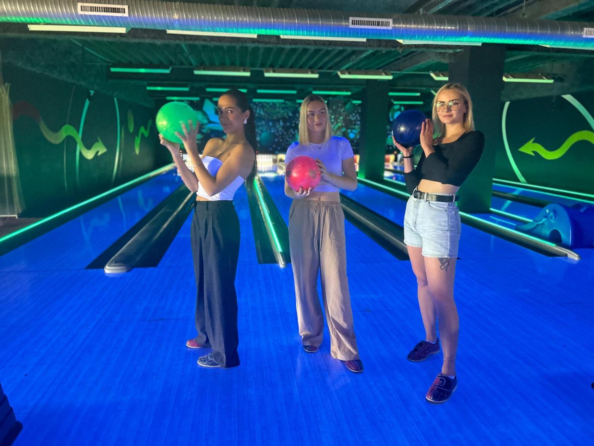Penzion Raketa Bowling オパヴァ エクステリア 写真
