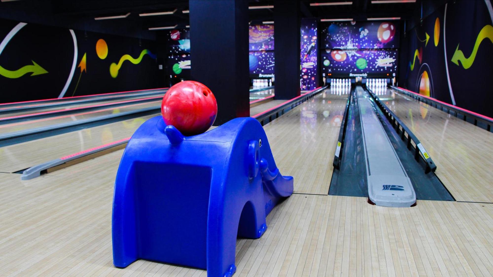 Penzion Raketa Bowling オパヴァ エクステリア 写真
